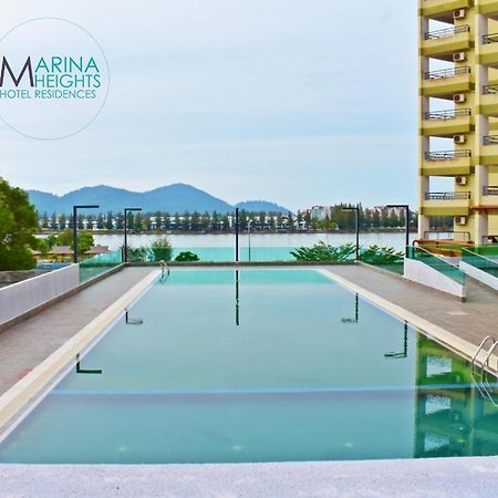 Marina Heights Hotel Residences Lumut Kültér fotó