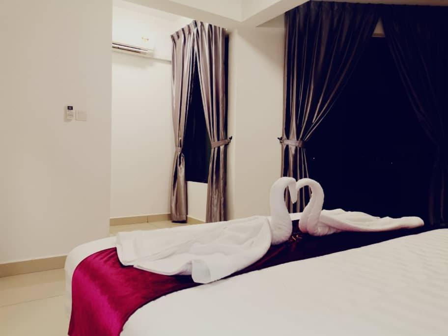 Marina Heights Hotel Residences Lumut Kültér fotó