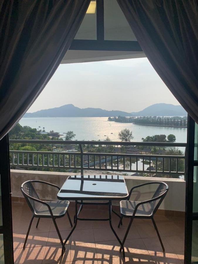 Marina Heights Hotel Residences Lumut Kültér fotó