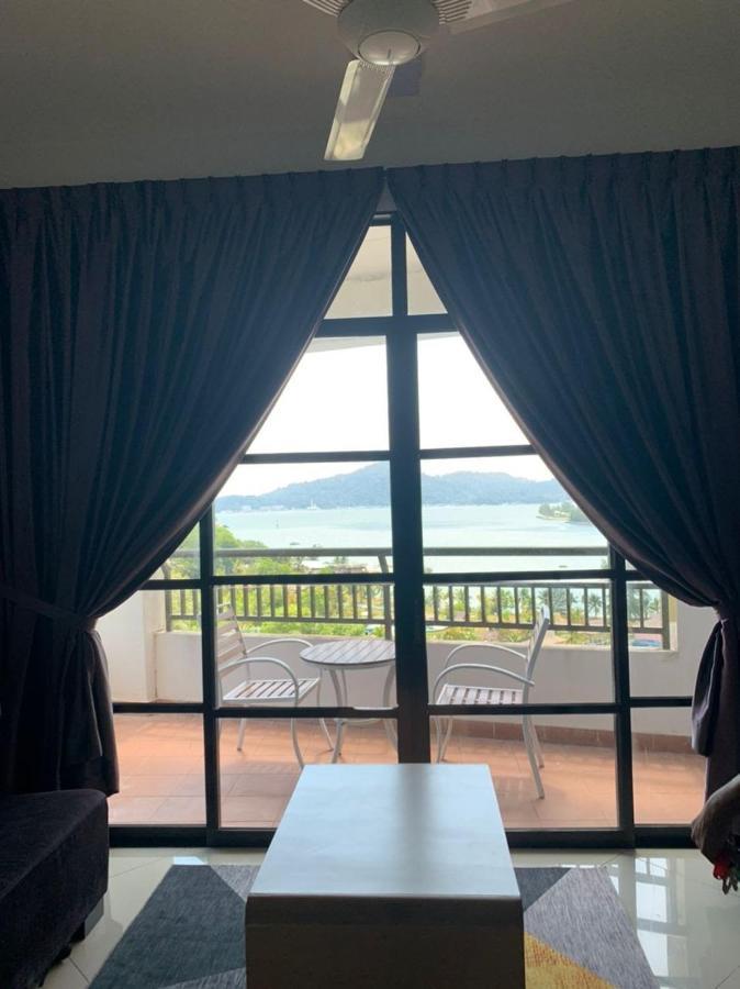 Marina Heights Hotel Residences Lumut Kültér fotó