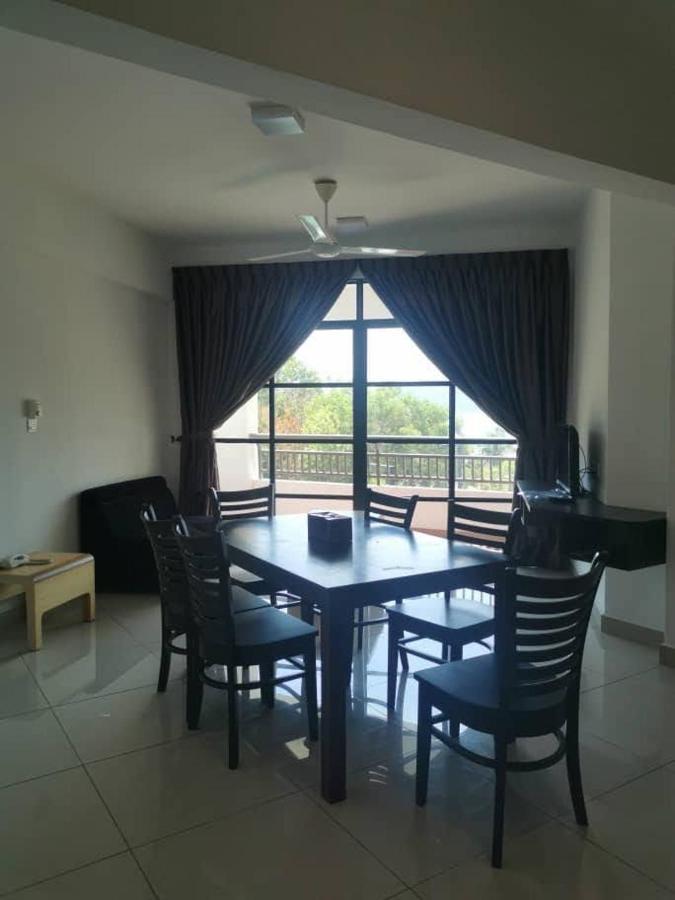 Marina Heights Hotel Residences Lumut Kültér fotó
